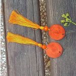 Fa ékszer, környezetbarát, újrahasznosított fa, uszadékfa, statement fülbevaló, pamut fonal, bojtos, környezettudatos ékszer