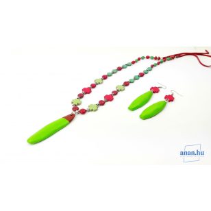 Környezetbarát, újrahasznosított fa, uszadékfa medál, nyaklánc, zöld, vörös, ásvány gyöngy, fém köztesek, környezettudatos ékszer