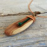 Fa nyaklánc, uszadékfa, újrahasznosított fa, környezetbarát, öko ékszer, Drágakő